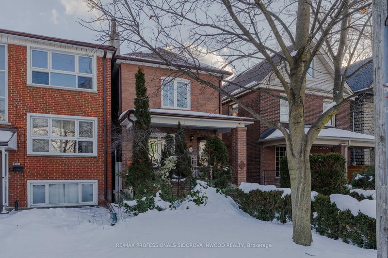 11 Winfield Ave, Toronto, M6S 2J7 | Image 2