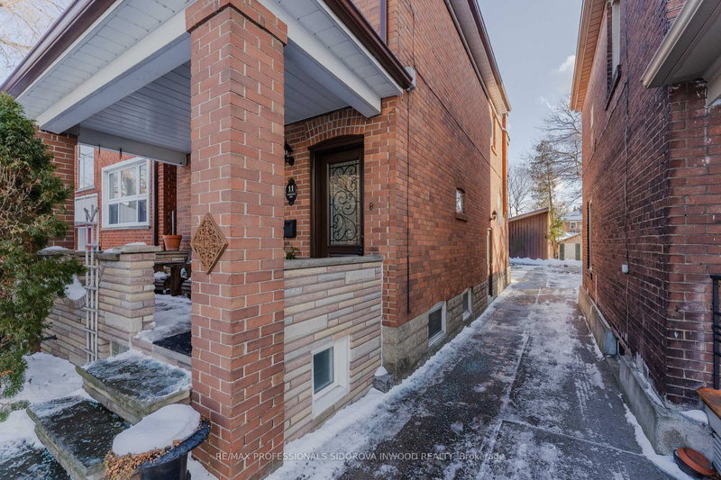 11 Winfield Ave, Toronto, M6S 2J7 | Image 3