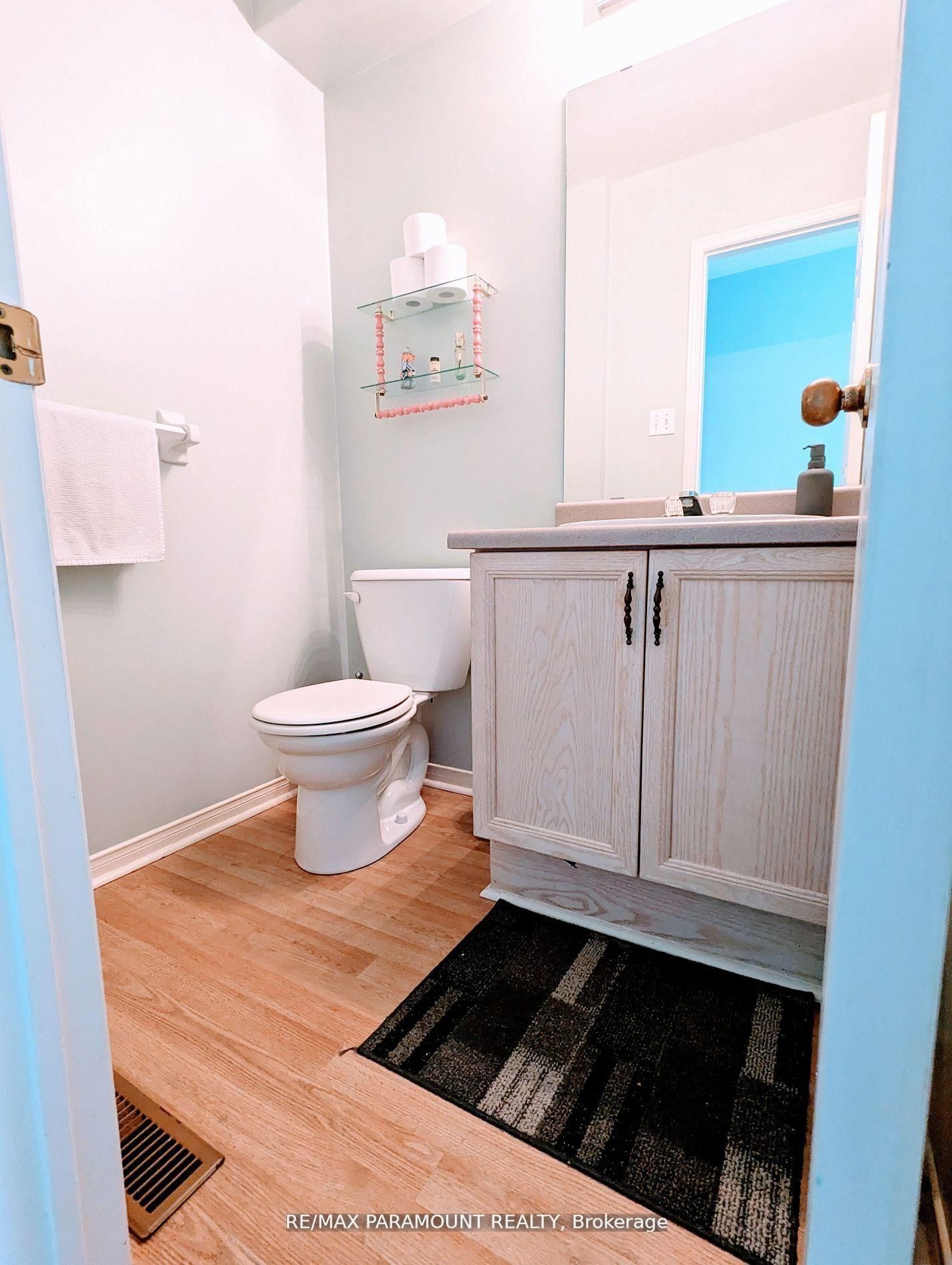 Townhouse for sale at 37 Wickstead Court, Brampton, Ontario, L6R 1N8 - Sandringham-Wellington - MLS: W12736270