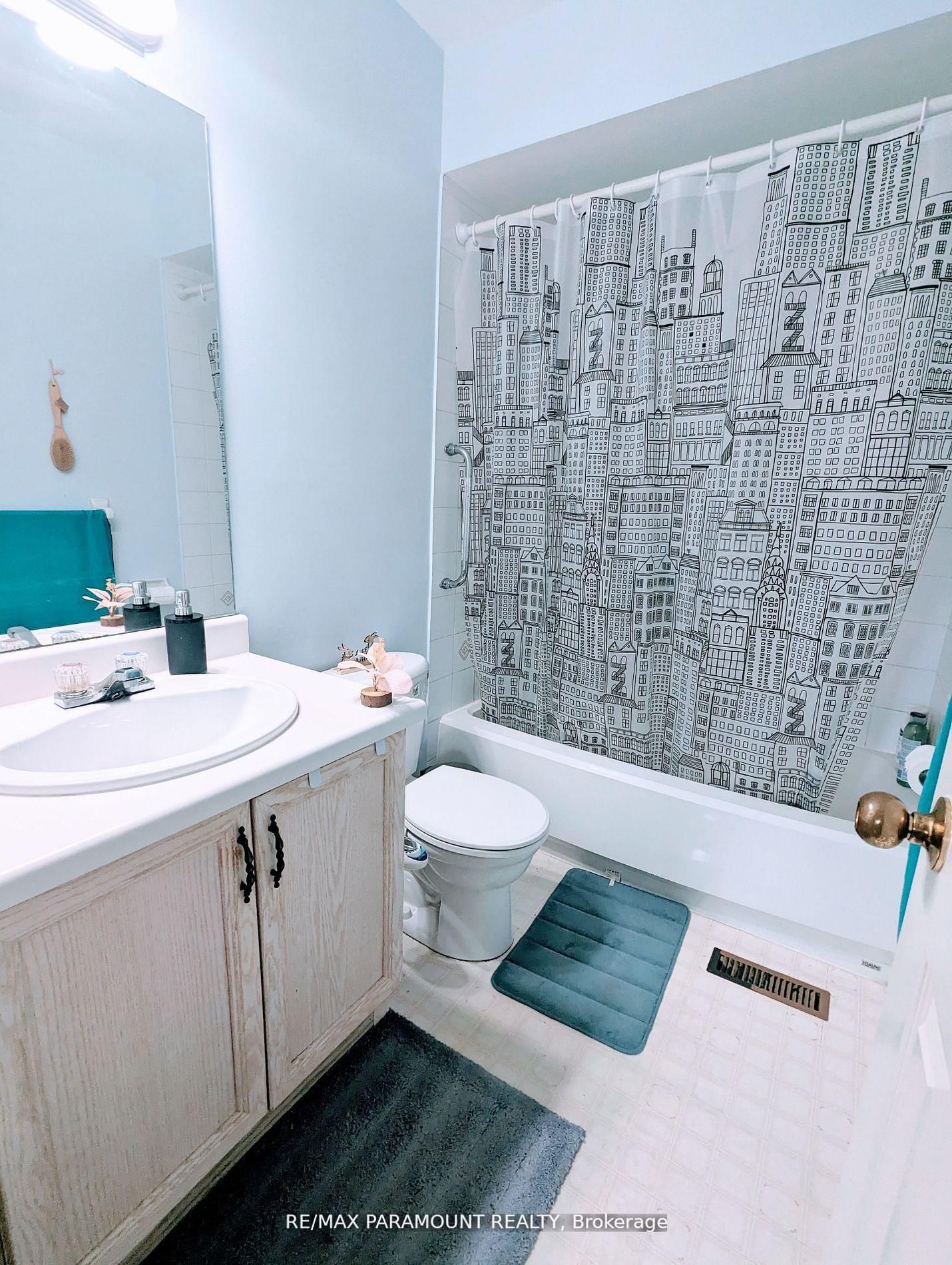 Townhouse for sale at 37 Wickstead Court, Brampton, Ontario, L6R 1N8 - Sandringham-Wellington - MLS: W12736270