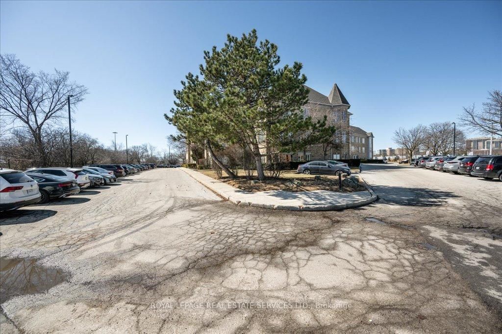 414 North Service Road E, Unit 200 - Photo 30