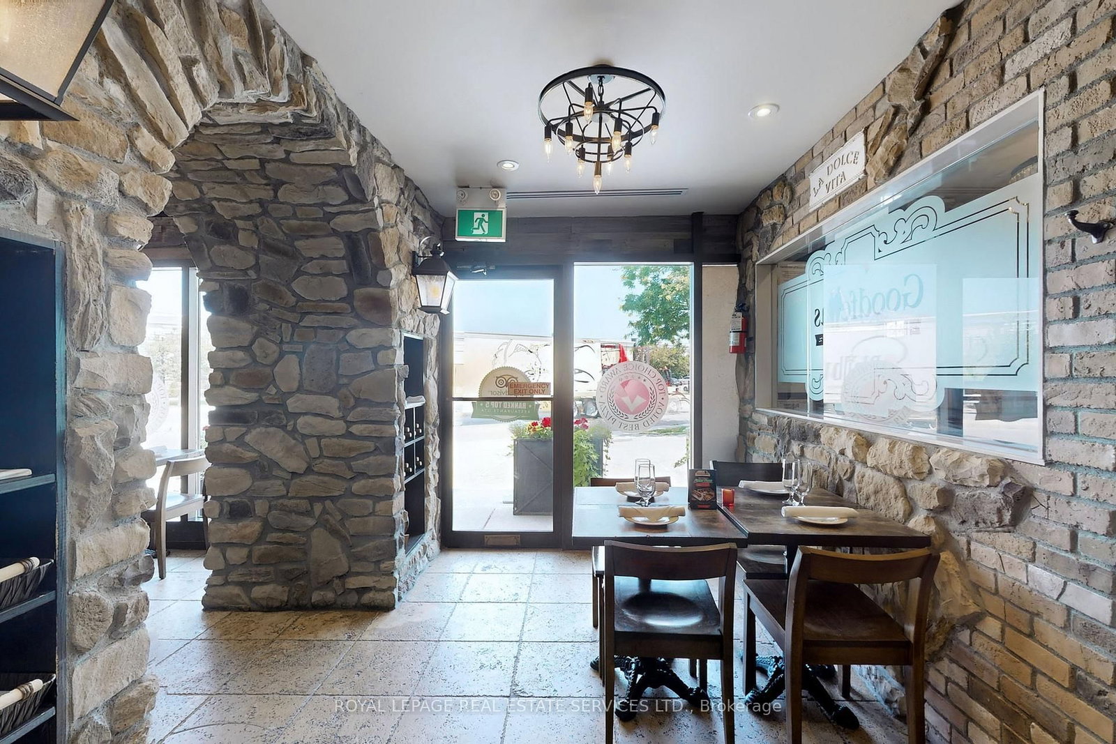 22 Ontario Street - Photo 8