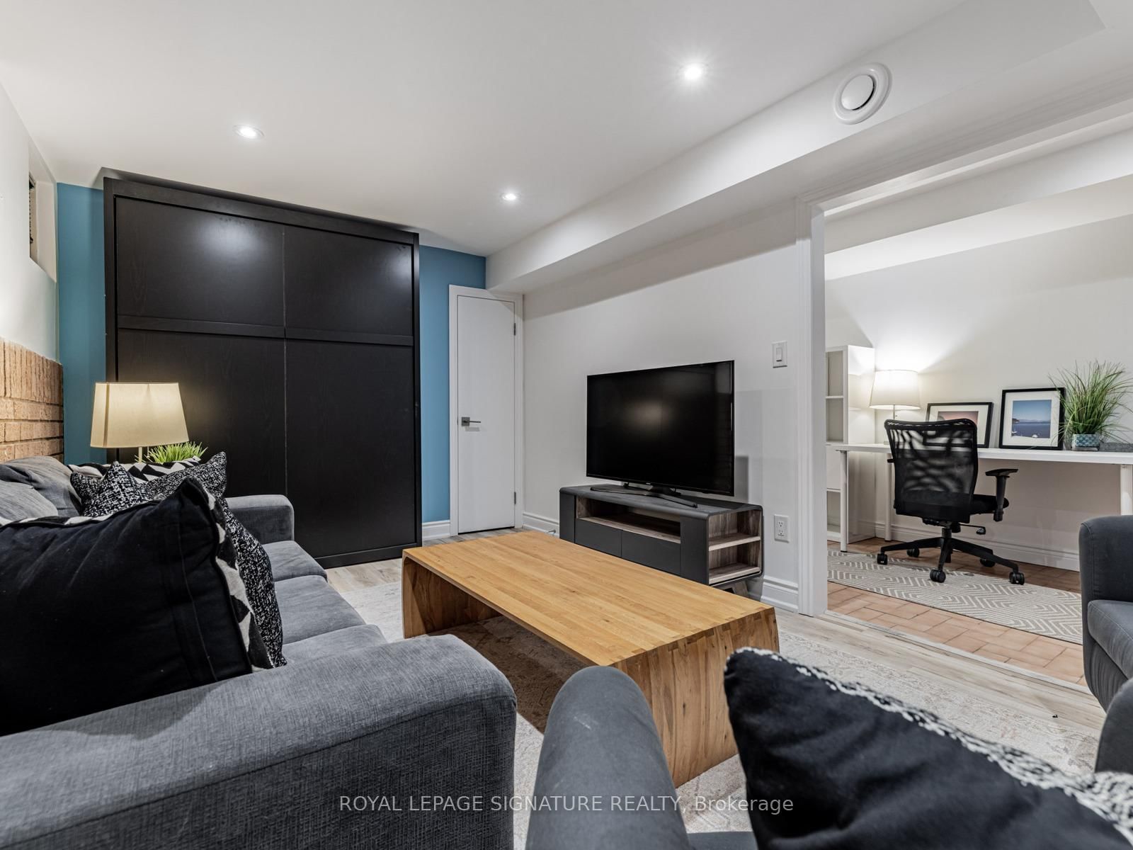 Listing Image 22