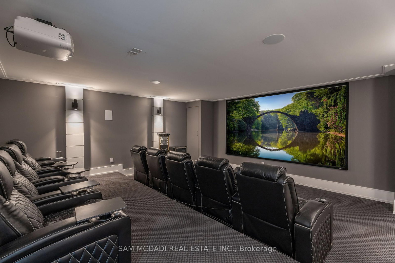 Detached House for sale at 231 Wedgewood Drive, Oakville, Ontario, L6J 4R6 - Morrison - MLS: W12736948