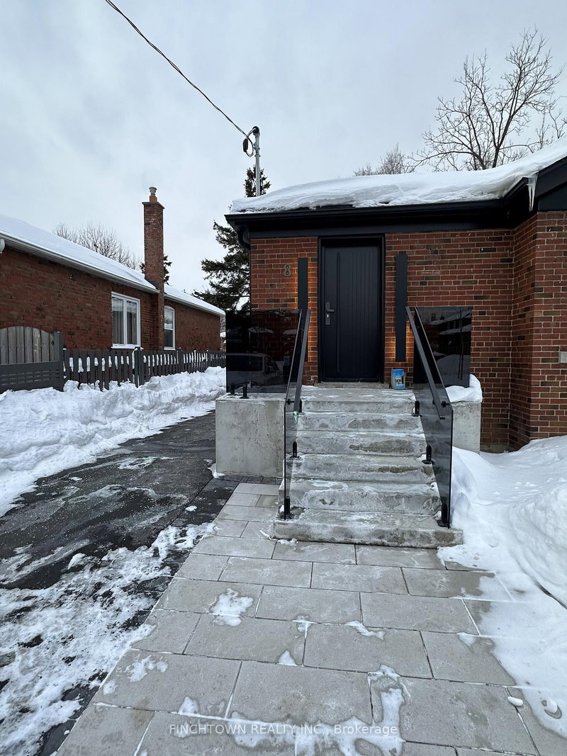 BSMT B - 8 Yarn Rd, Toronto, M9B 1H5 | Image 2