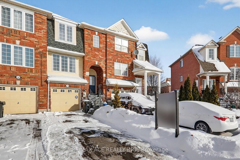 111 Dunlop Crt, Brampton, L6X 5A6 | Image 3