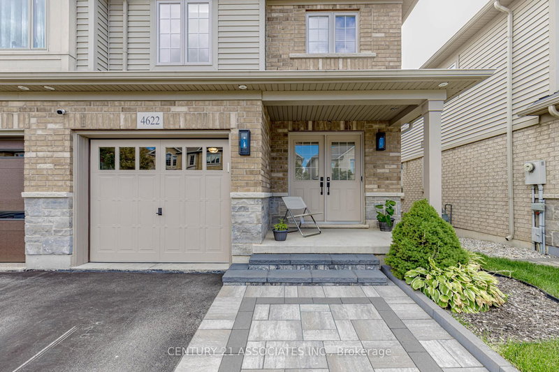 4622 Keystone Cres, Burlington, L7M 0L9 | Image 2