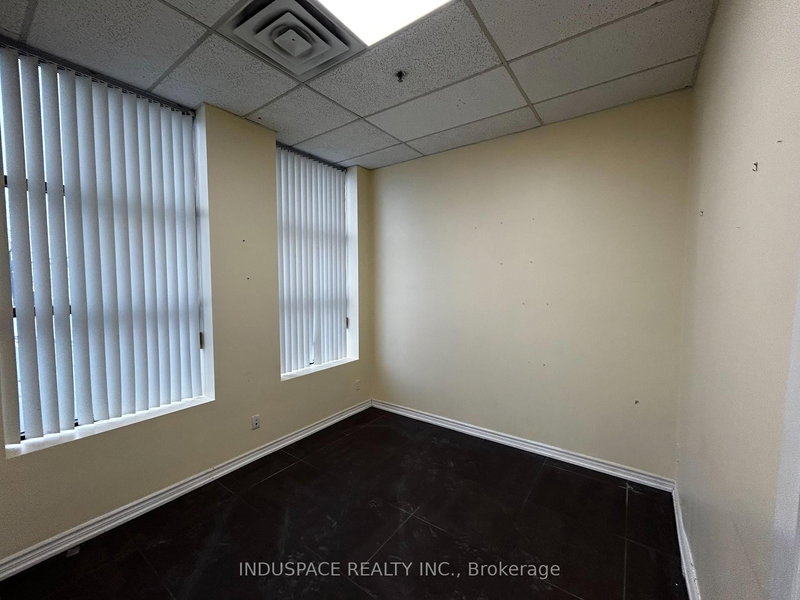 #2 - 428 Gibraltar Dr, Mississauga, L5T 2N9 | Image 3