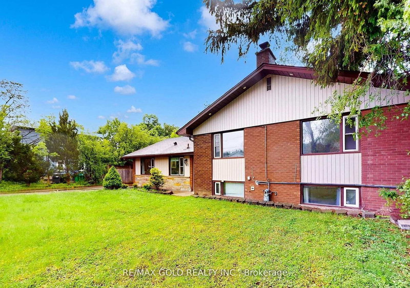 61 Centre St N, Brampton, L6V 1T1 | Image 3