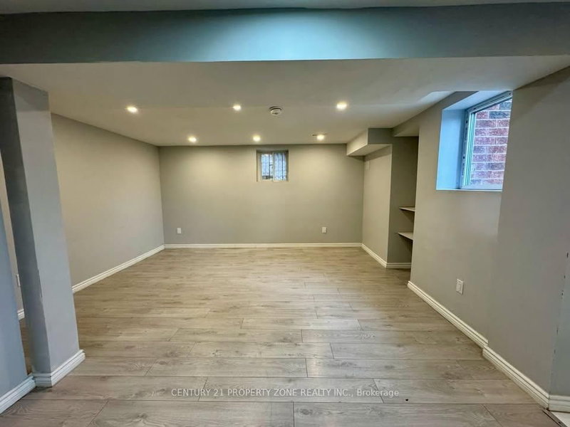 Bsmt - 16 Cottontail Rd, Brampton, L7A 3R3 | Image 2