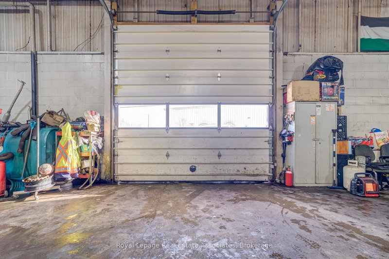 Unit 4 - 5890 Dixie Rd, Mississauga, L4W 1E9 | Image 3