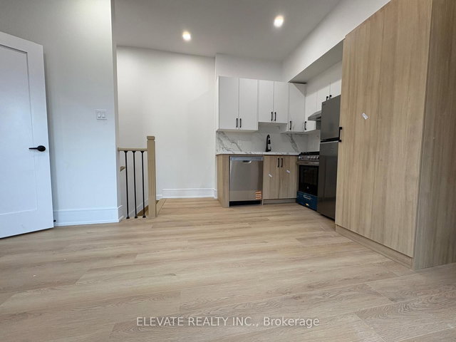 3 - 70 Lansdowne Avenue