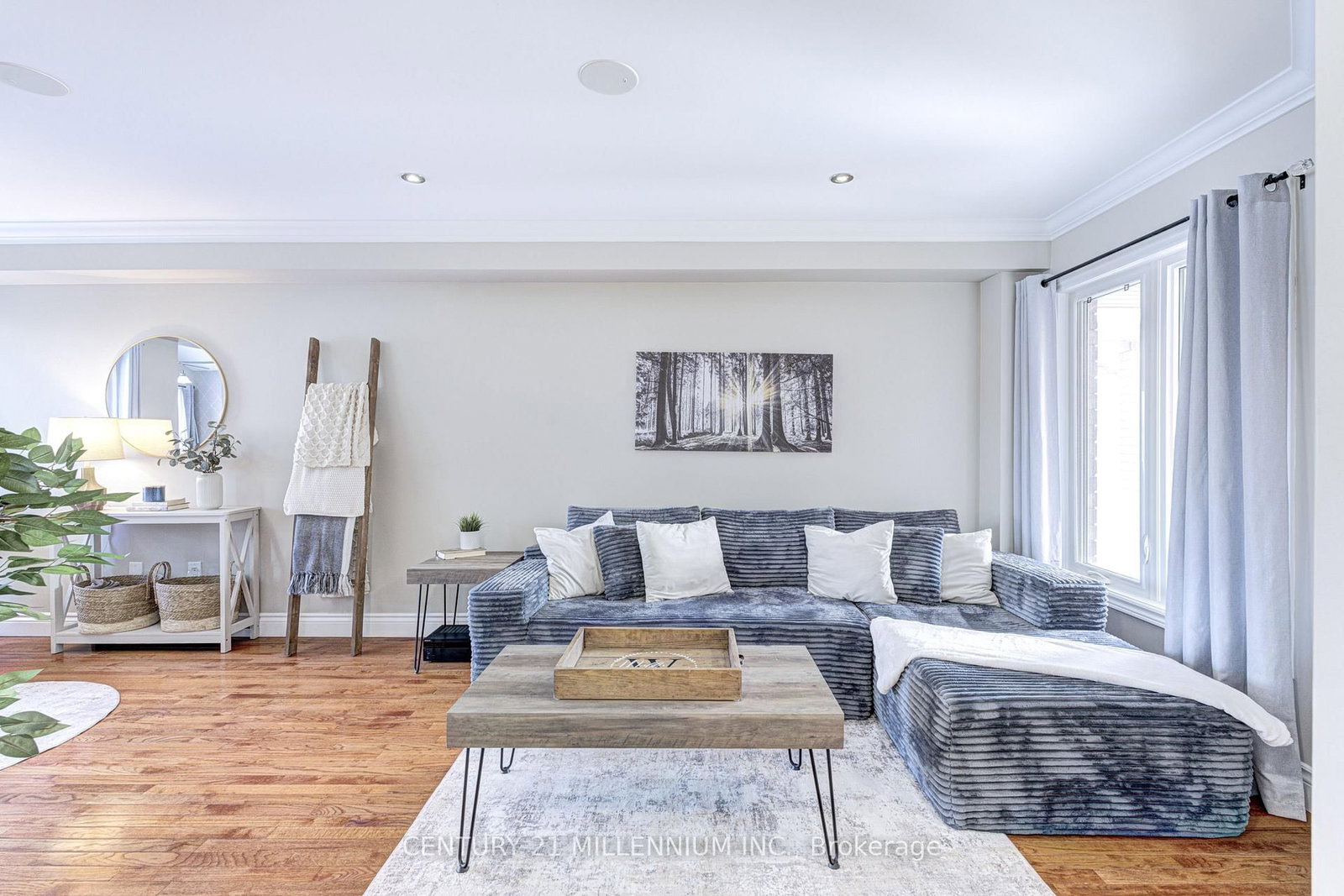 Detached House for sale at 88 Eaton Street, Halton Hills, Ontario, L7G 5T2 - Georgetown - MLS: W12739904