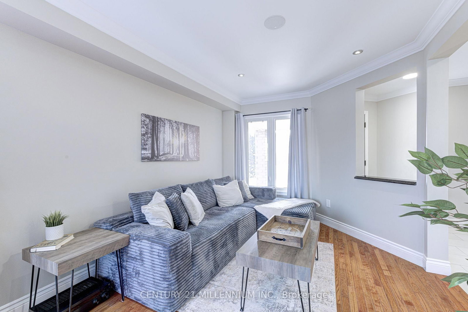 Detached House for sale at 88 Eaton Street, Halton Hills, Ontario, L7G 5T2 - Georgetown - MLS: W12739904