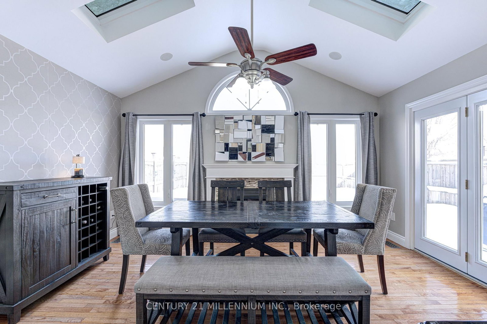 Detached House for sale at 88 Eaton Street, Halton Hills, Ontario, L7G 5T2 - Georgetown - MLS: W12739904