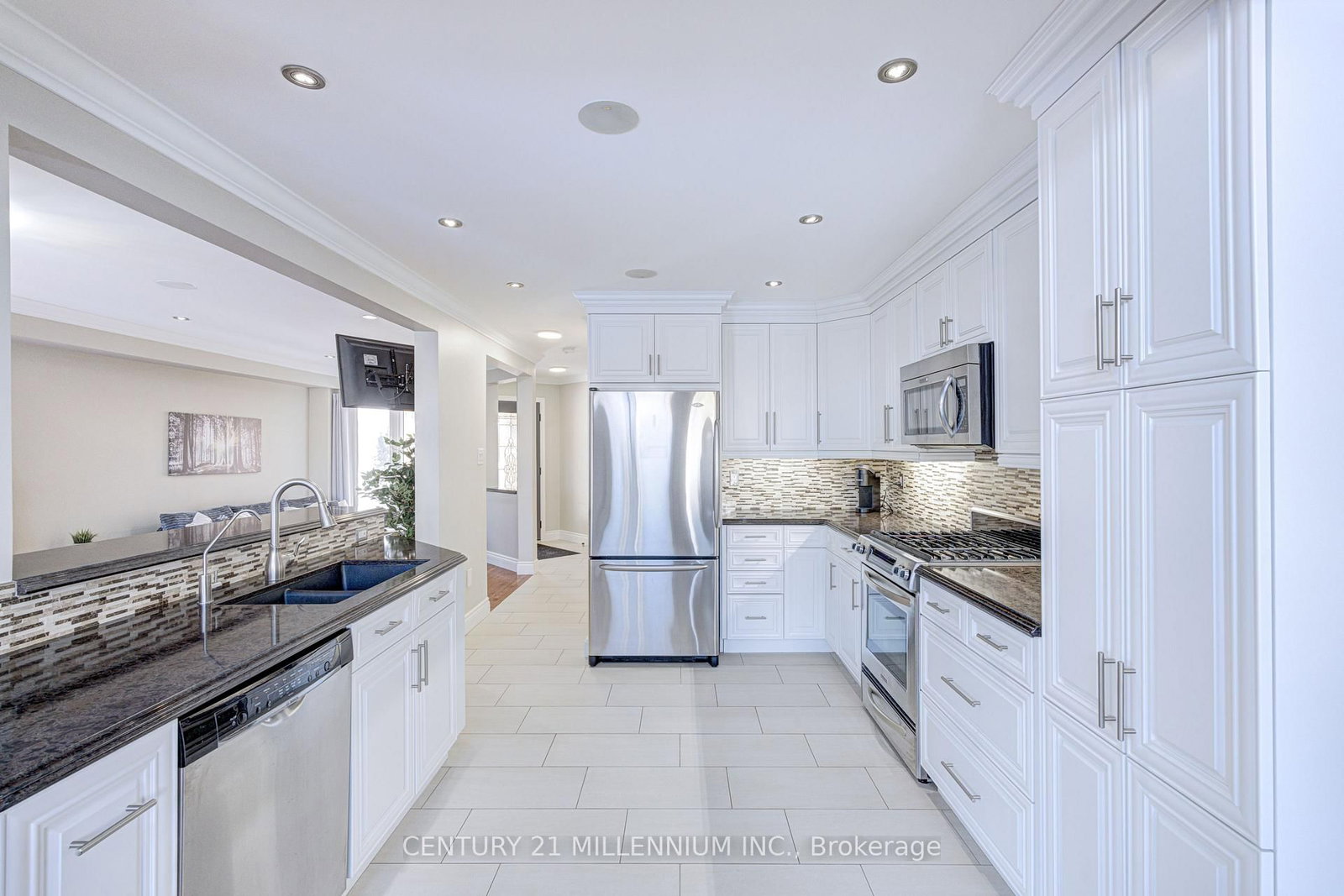 Detached House for sale at 88 Eaton Street, Halton Hills, Ontario, L7G 5T2 - Georgetown - MLS: W12739904