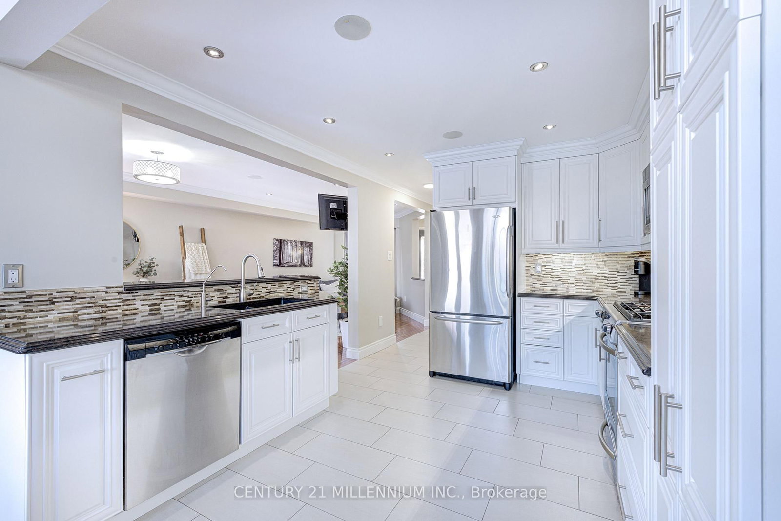 Detached House for sale at 88 Eaton Street, Halton Hills, Ontario, L7G 5T2 - Georgetown - MLS: W12739904