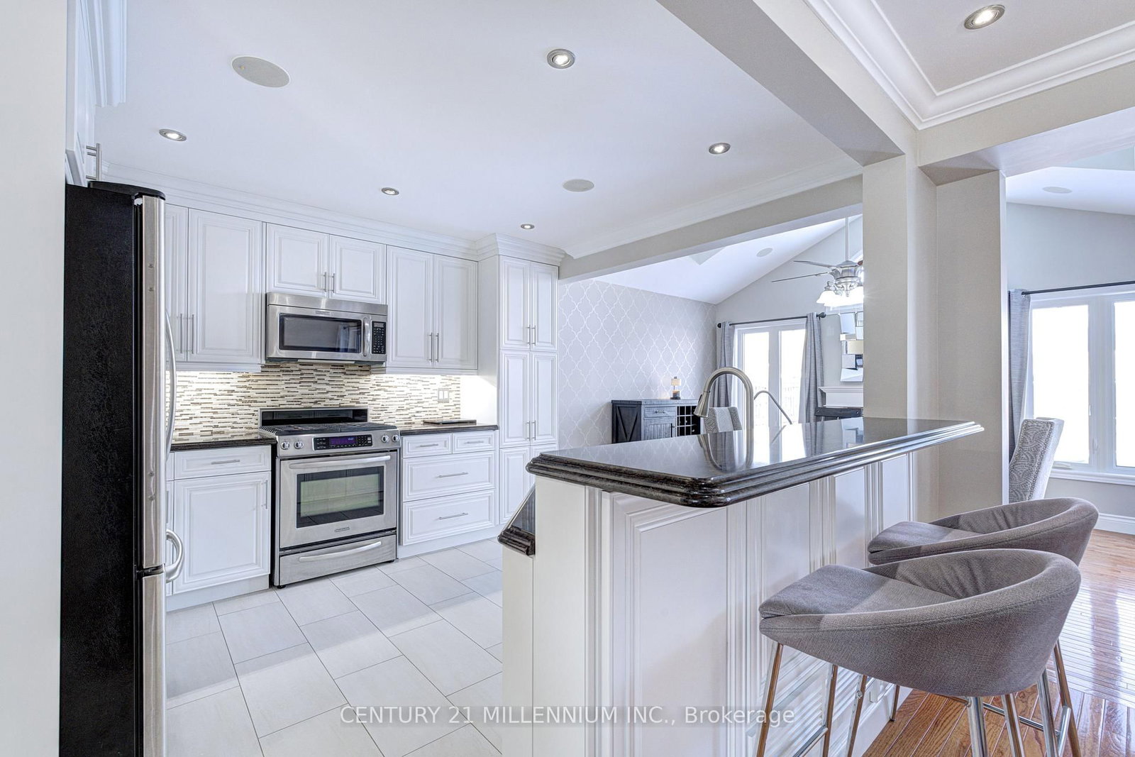 Detached House for sale at 88 Eaton Street, Halton Hills, Ontario, L7G 5T2 - Georgetown - MLS: W12739904