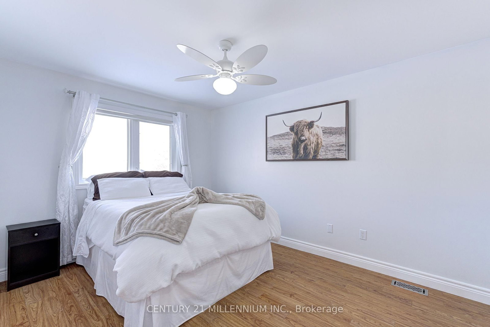 Detached House for sale at 88 Eaton Street, Halton Hills, Ontario, L7G 5T2 - Georgetown - MLS: W12739904