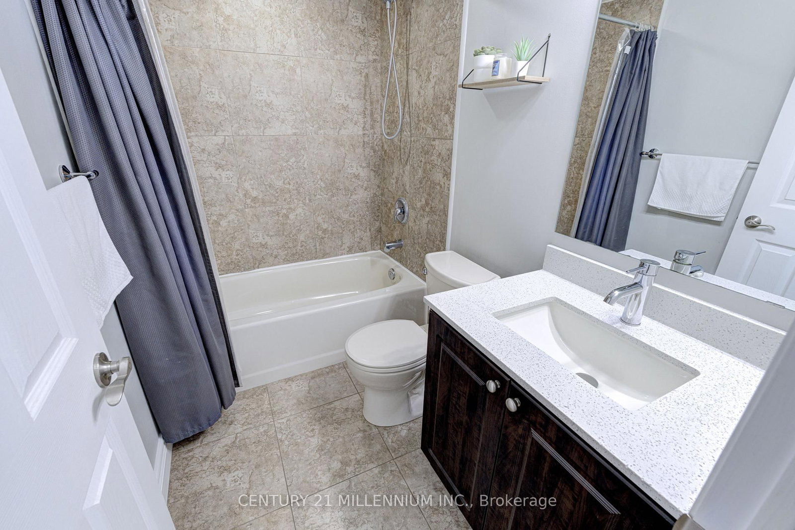 Detached House for sale at 88 Eaton Street, Halton Hills, Ontario, L7G 5T2 - Georgetown - MLS: W12739904