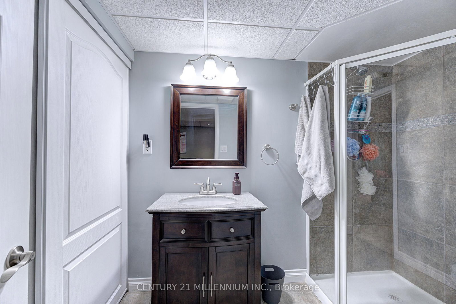 Detached House for sale at 88 Eaton Street, Halton Hills, Ontario, L7G 5T2 - Georgetown - MLS: W12739904