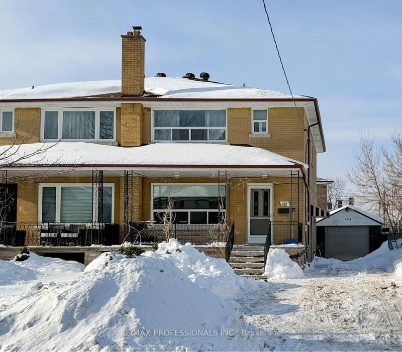 134 Giltspur Dr, Toronto, M3L 1M9 | Image 2