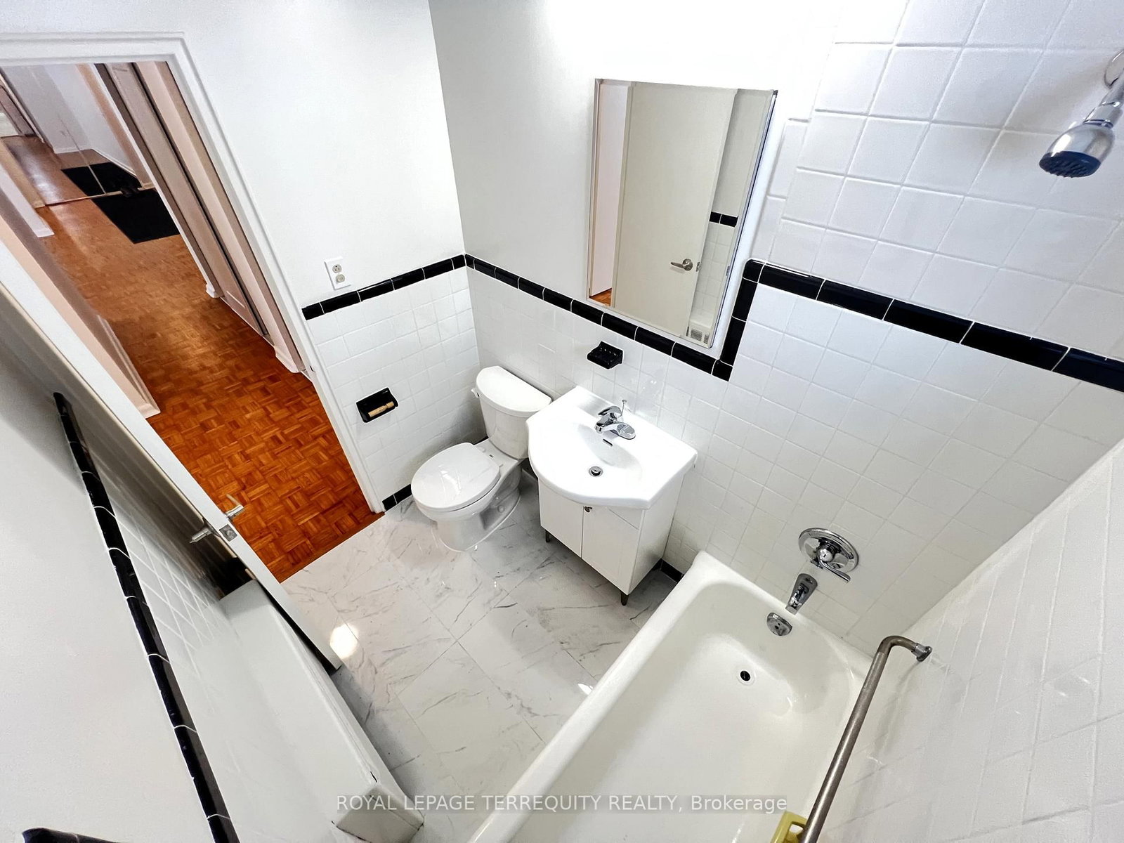 Semi-Detached House for lease at 3-39 Leduc Drive, Toronto, Ontario, M9W 2A8 - Rexdale-Kipling - MLS: W12740376