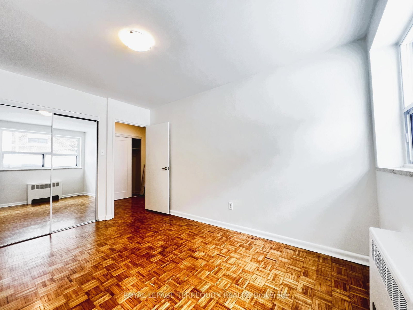 Semi-Detached House for lease at 3-39 Leduc Drive, Toronto, Ontario, M9W 2A8 - Rexdale-Kipling - MLS: W12740376