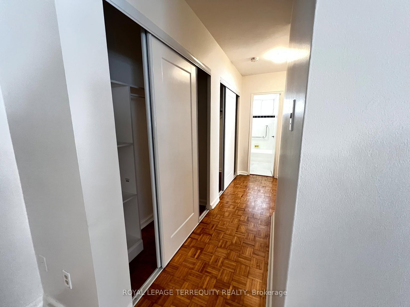 Semi-Detached House for lease at 3-39 Leduc Drive, Toronto, Ontario, M9W 2A8 - Rexdale-Kipling - MLS: W12740376