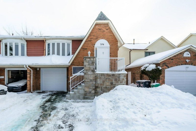 376 Hansen Rd N, Brampton, L6V 3P7 | Image 2