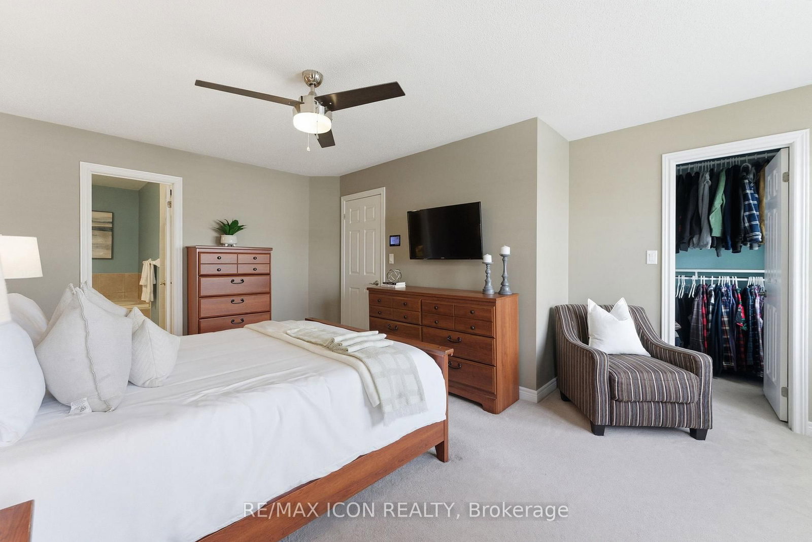 Townhouse sold at 35 Losino Street, Caledon, Ontario, L7C 3N2 - Rural Caledon - MLS: W12740970