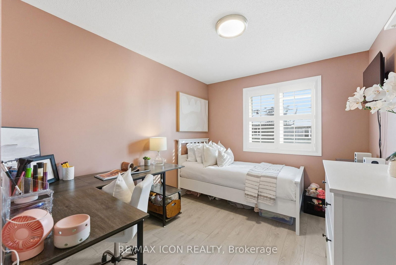 Townhouse sold at 35 Losino Street, Caledon, Ontario, L7C 3N2 - Rural Caledon - MLS: W12740970