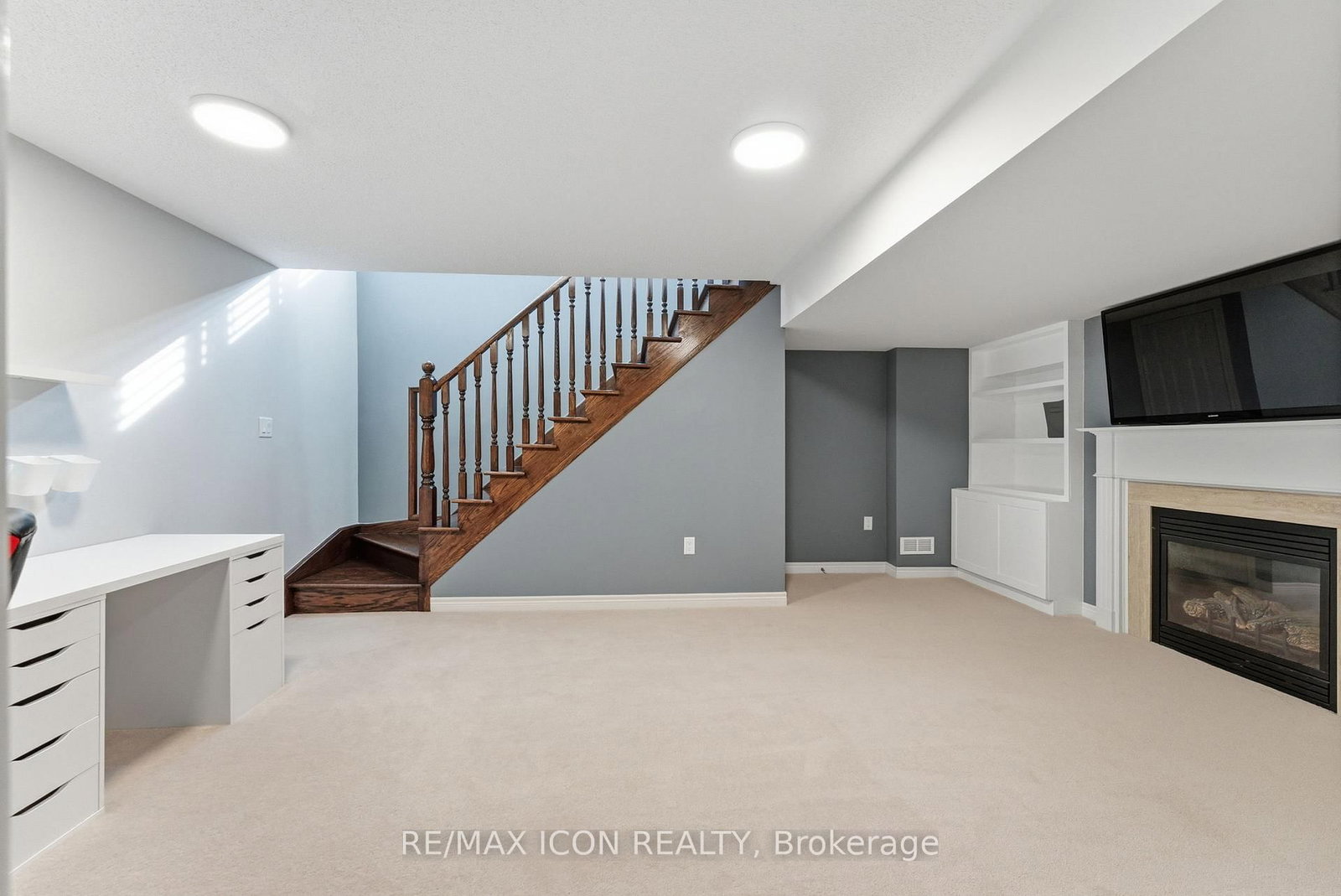 Townhouse sold at 35 Losino Street, Caledon, Ontario, L7C 3N2 - Rural Caledon - MLS: W12740970