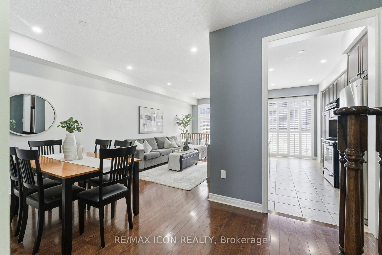 Townhouse sold at 35 Losino Street, Caledon, Ontario, L7C 3N2 - Rural Caledon - MLS: W12740970