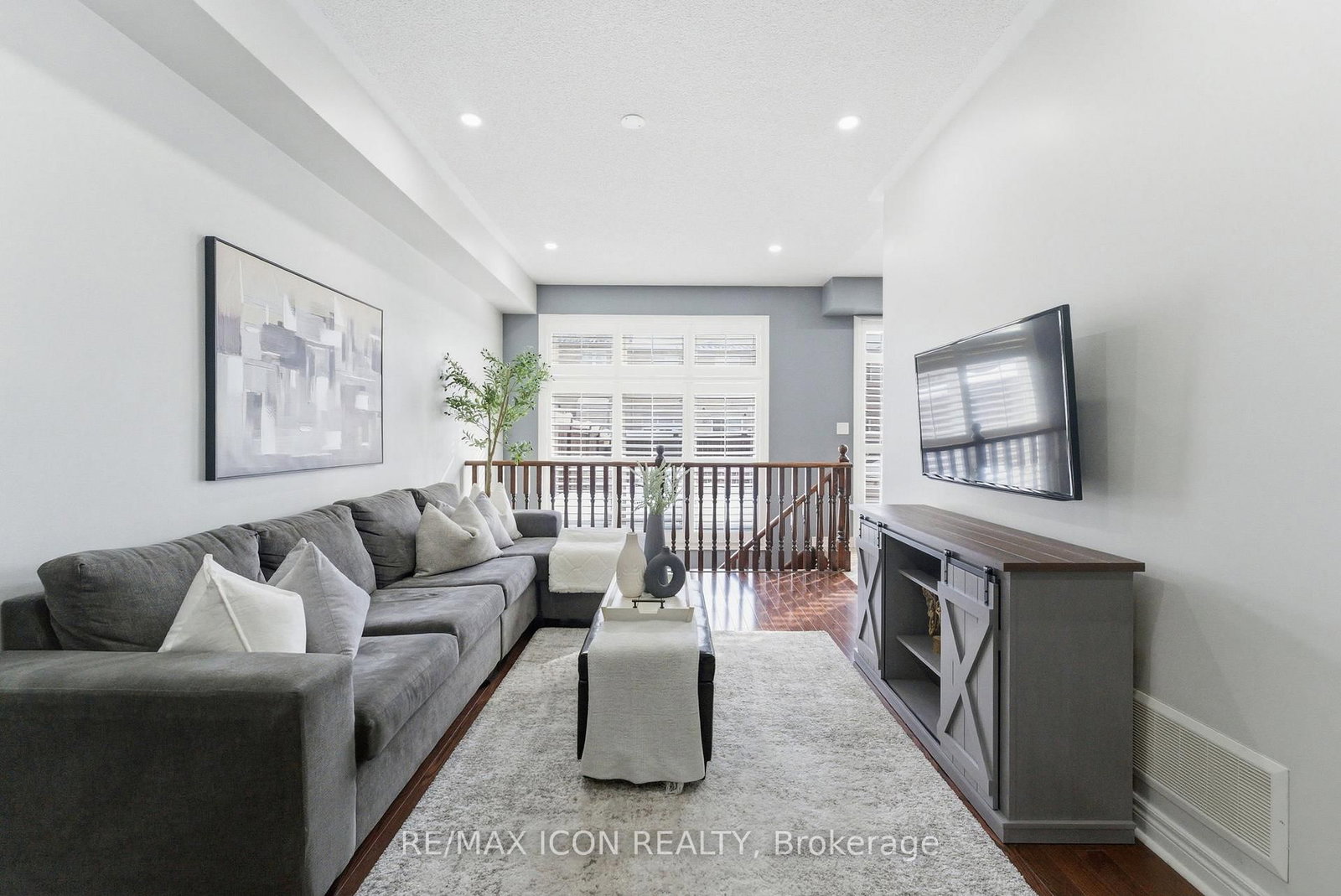 Townhouse sold at 35 Losino Street, Caledon, Ontario, L7C 3N2 - Rural Caledon - MLS: W12740970