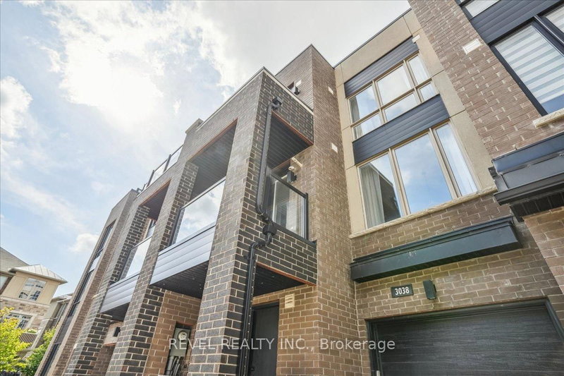 3038 Blacktusk Common, Oakville, L6H 7E3 | Image 2