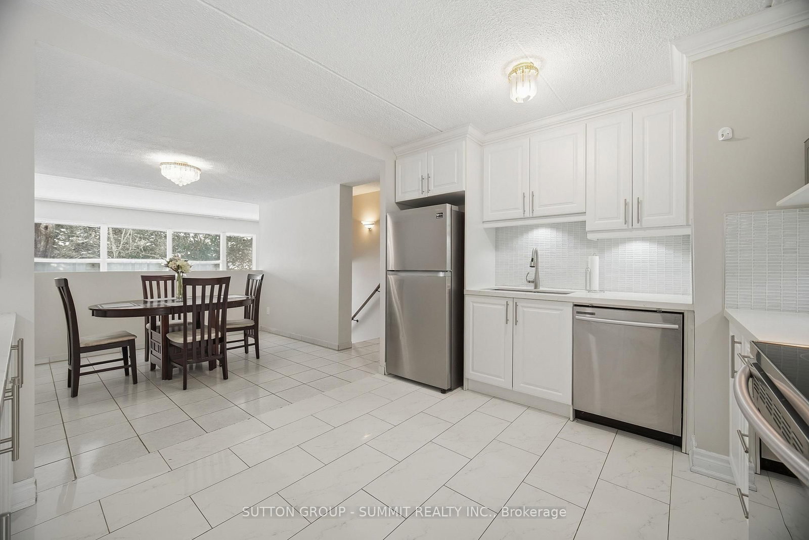 180 Mississauga Valley Boulevard, Unit 211 - Photo 11
