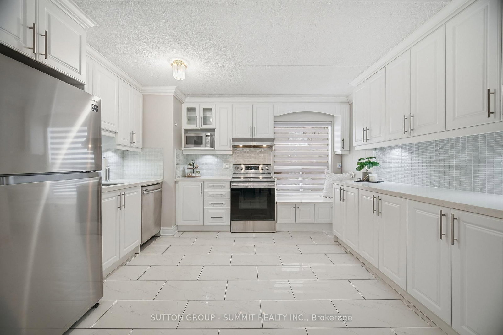 180 Mississauga Valley Boulevard, Unit 211 - Photo 12