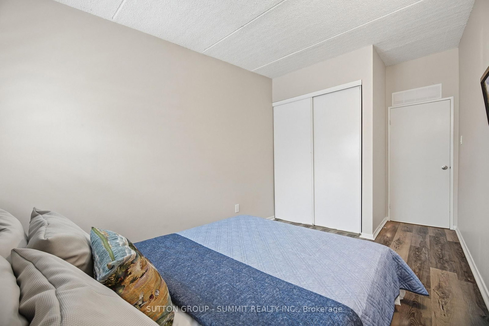 180 Mississauga Valley Boulevard, Unit 211 - Photo 30