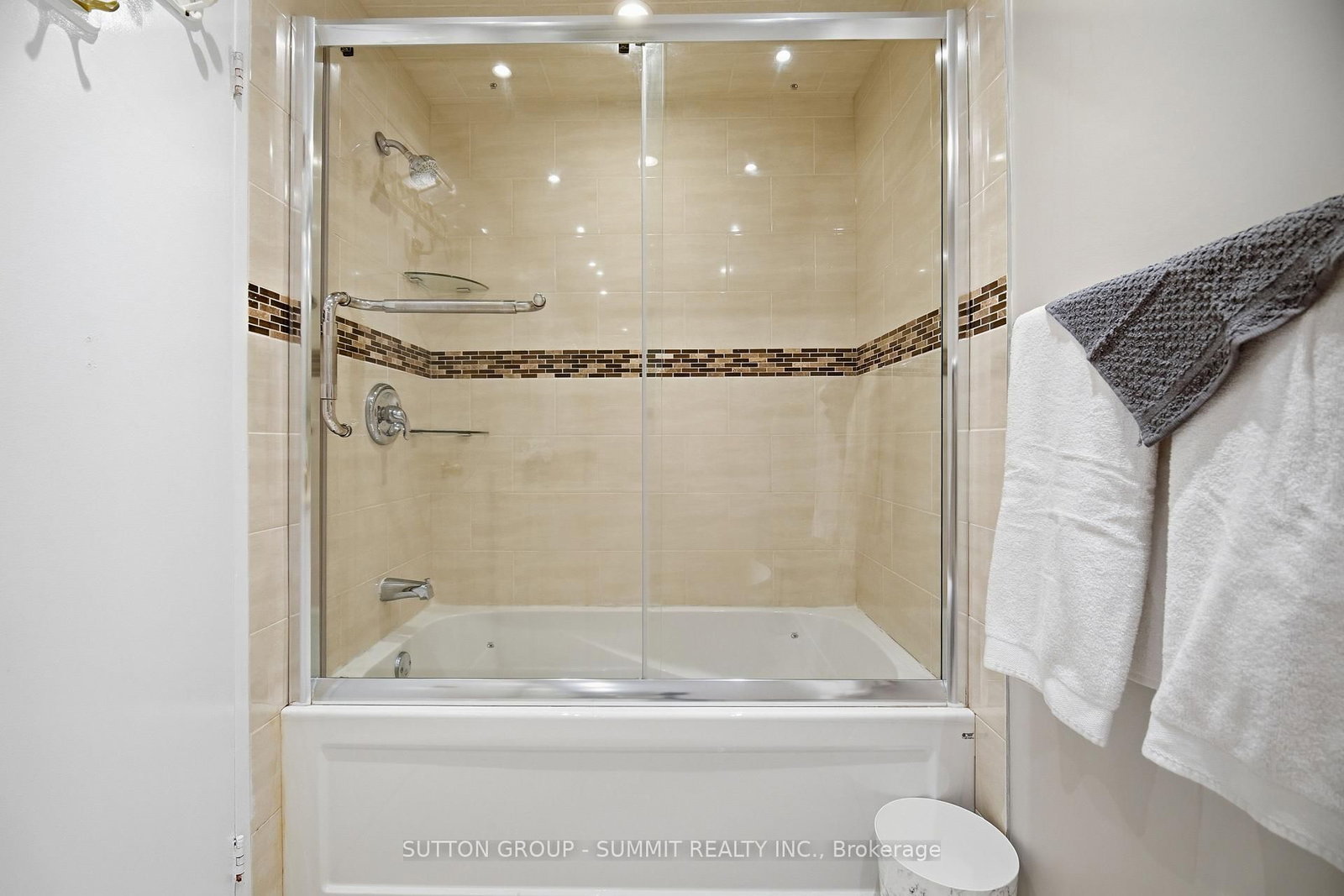 180 Mississauga Valley Boulevard, Unit 211 - Photo 35