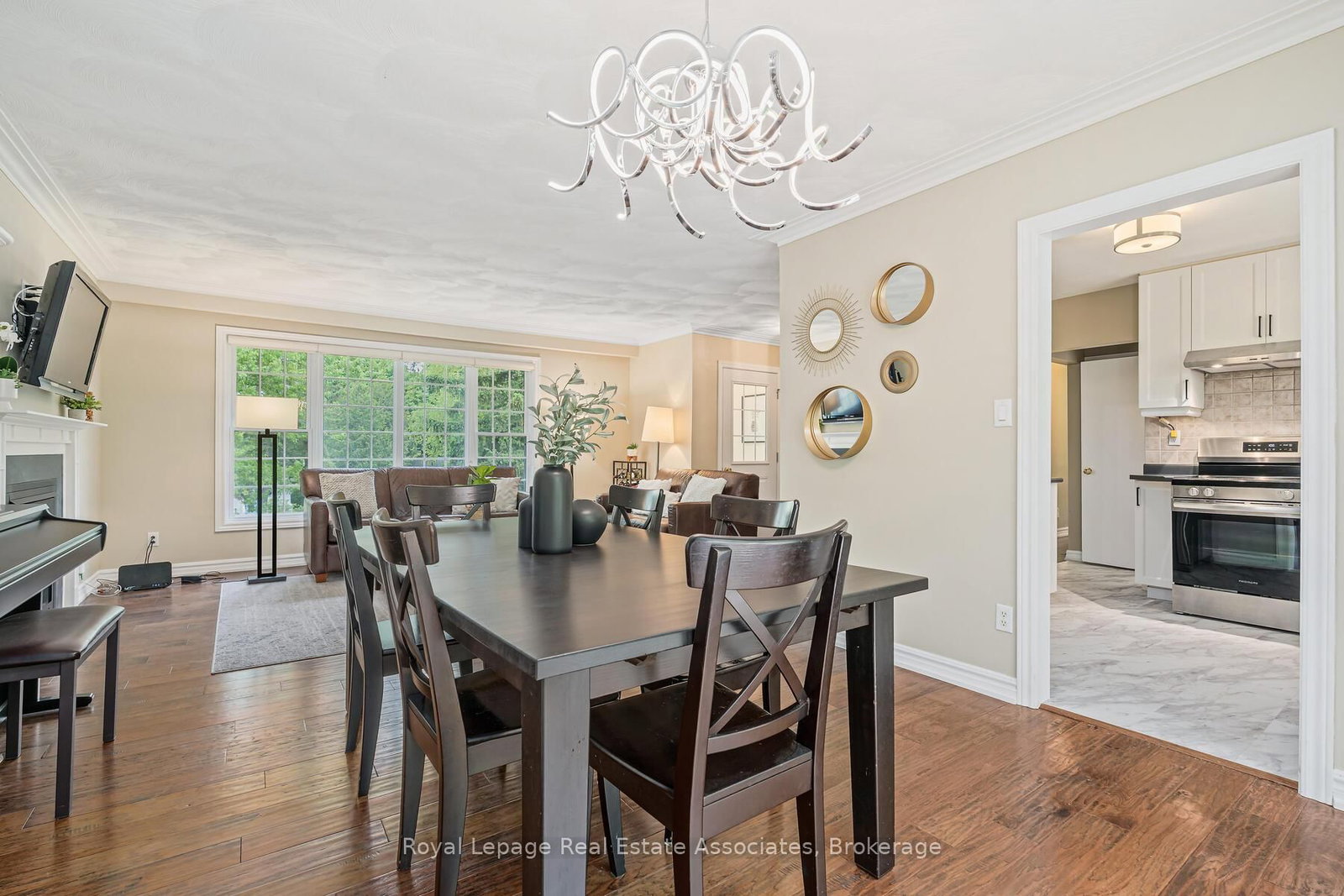 Detached House for sale at 112 Park Street, Halton Hills, Ontario, L7G 2V4 - Glen Williams - MLS: W12741730