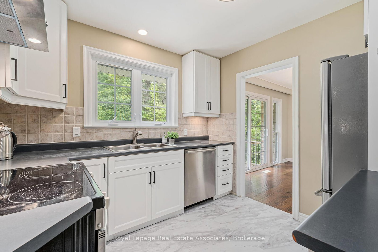 Detached House for sale at 112 Park Street, Halton Hills, Ontario, L7G 2V4 - Glen Williams - MLS: W12741730