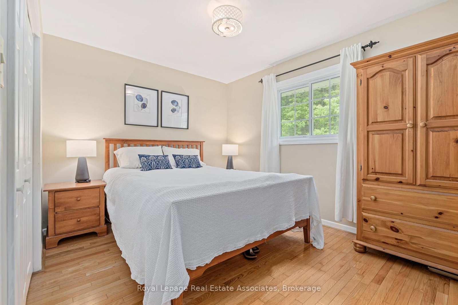 Detached House for sale at 112 Park Street, Halton Hills, Ontario, L7G 2V4 - Glen Williams - MLS: W12741730