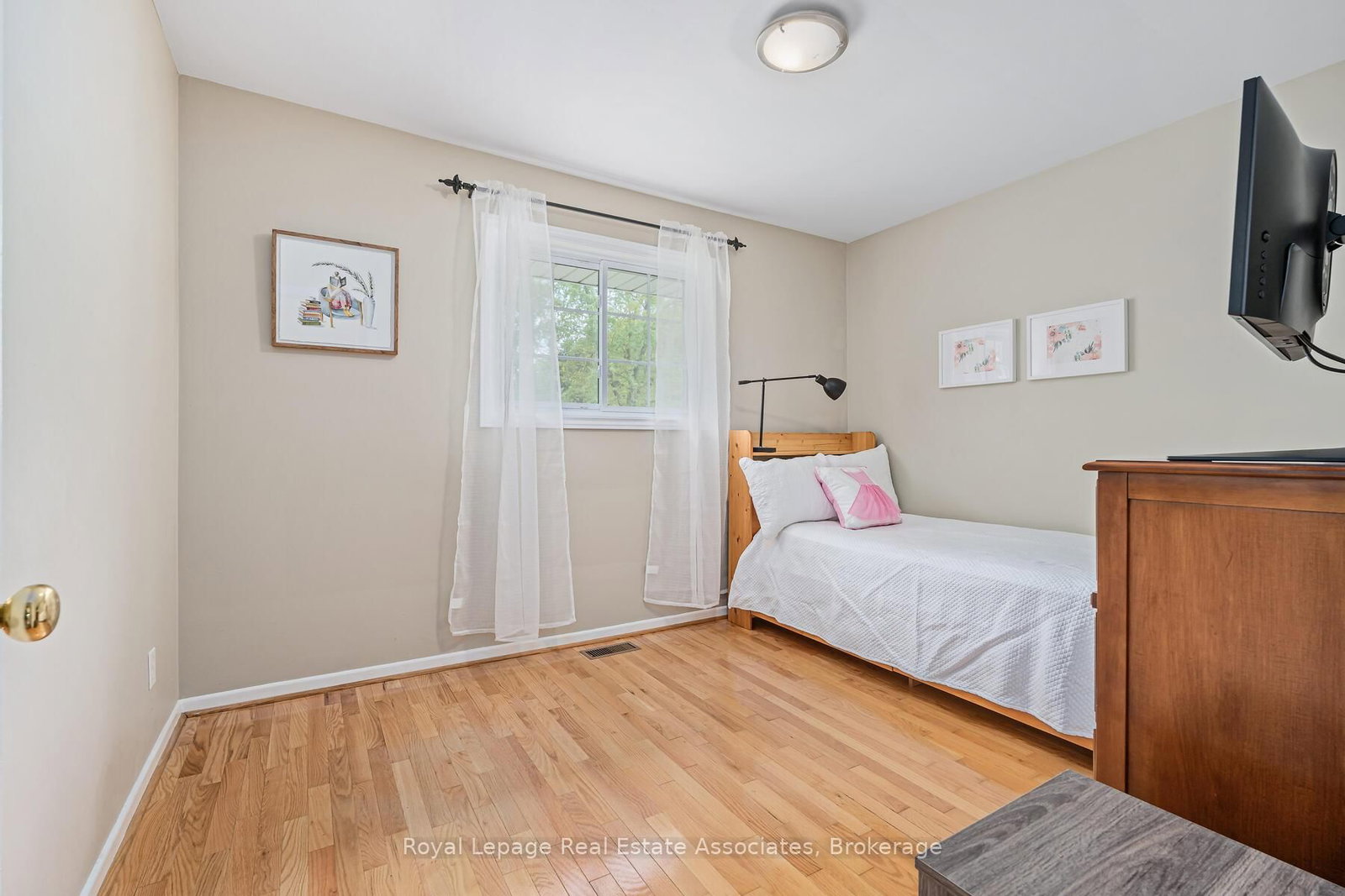 Detached House for sale at 112 Park Street, Halton Hills, Ontario, L7G 2V4 - Glen Williams - MLS: W12741730