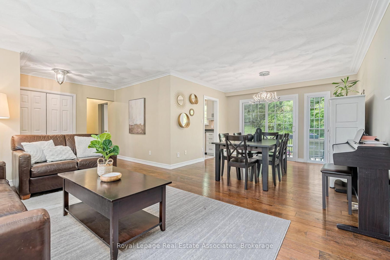 Detached House for sale at 112 Park Street, Halton Hills, Ontario, L7G 2V4 - Glen Williams - MLS: W12741730