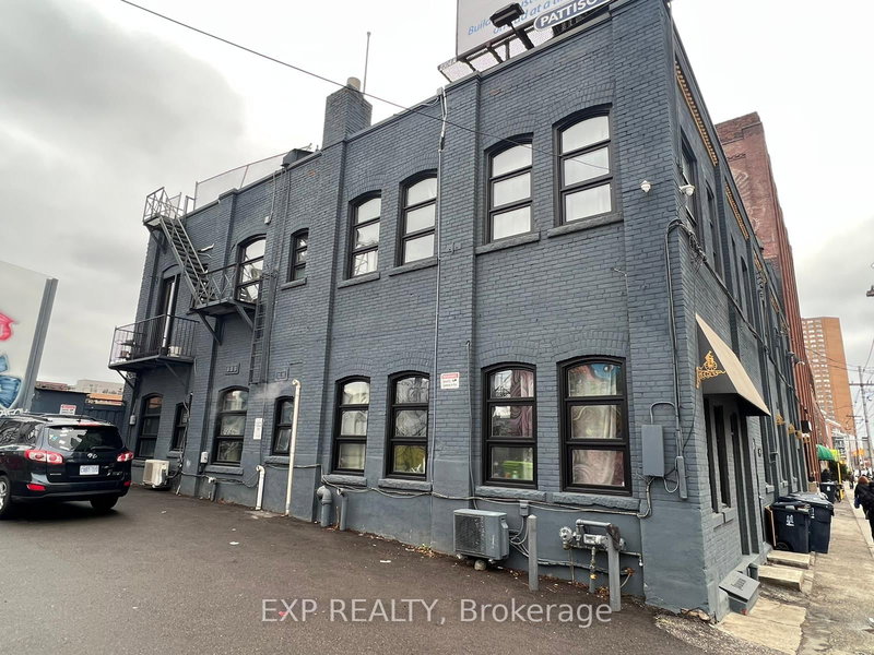 2480 Dundas St W, Toronto, M6P 1W9 | Image 2