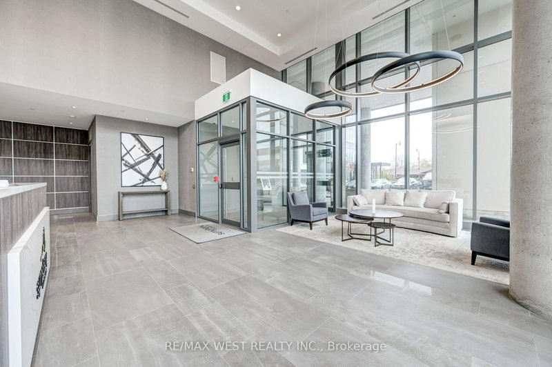 708 - 15 Lynch St, Brampton, L6W 0C7 | Image 2