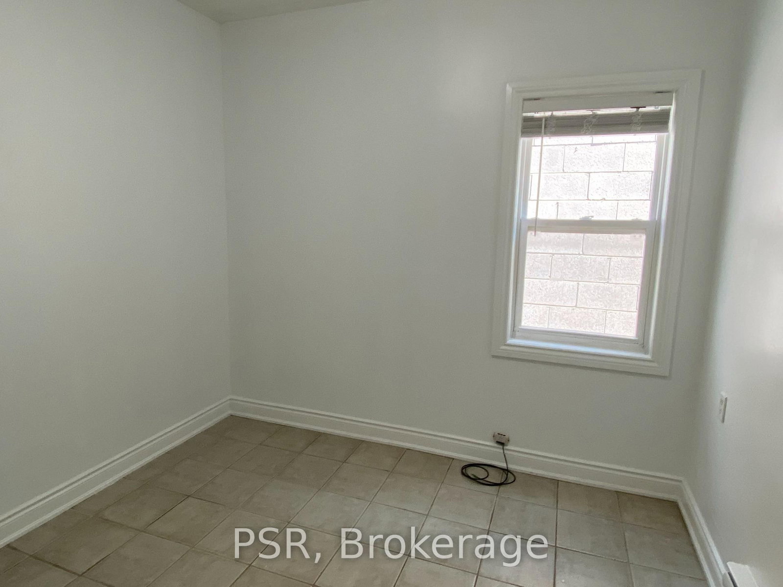 3110 Lake Shore Boulevard W, Unit 2 - Photo 11