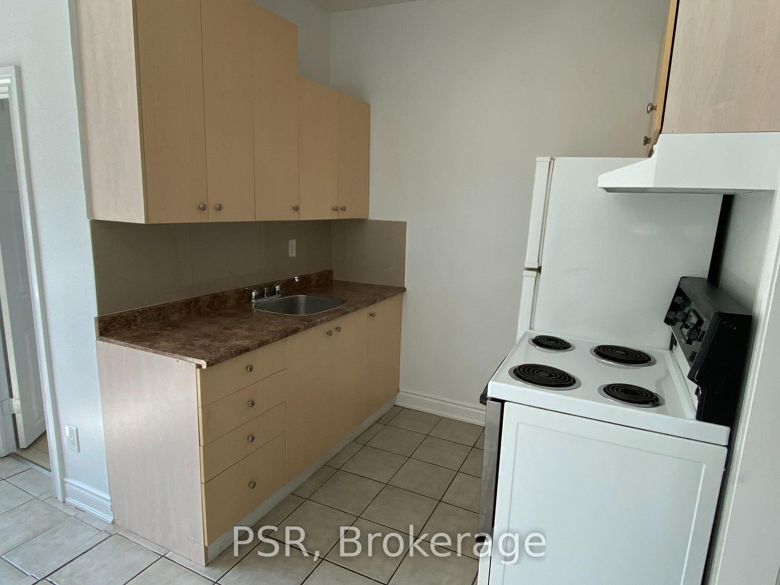 3110 Lake Shore Boulevard W, Unit 2 - Photo 5