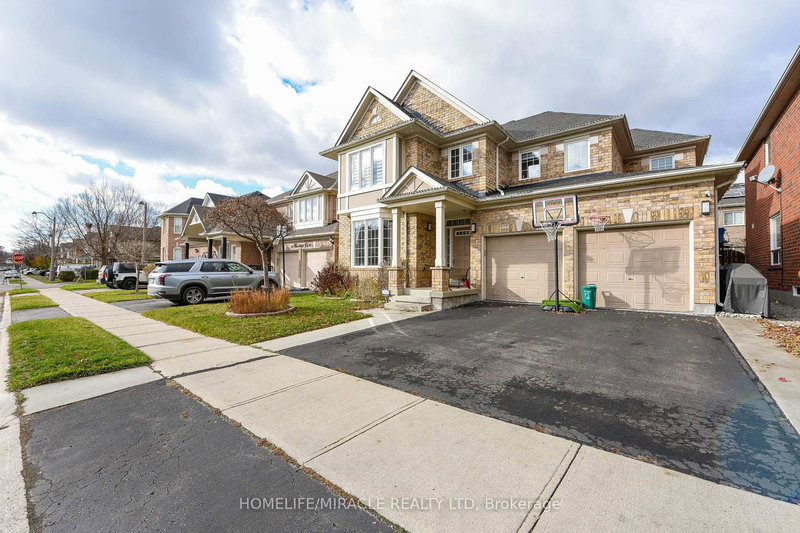 6 Mendoza Dr, Brampton, L7A 3M3 | Image 2